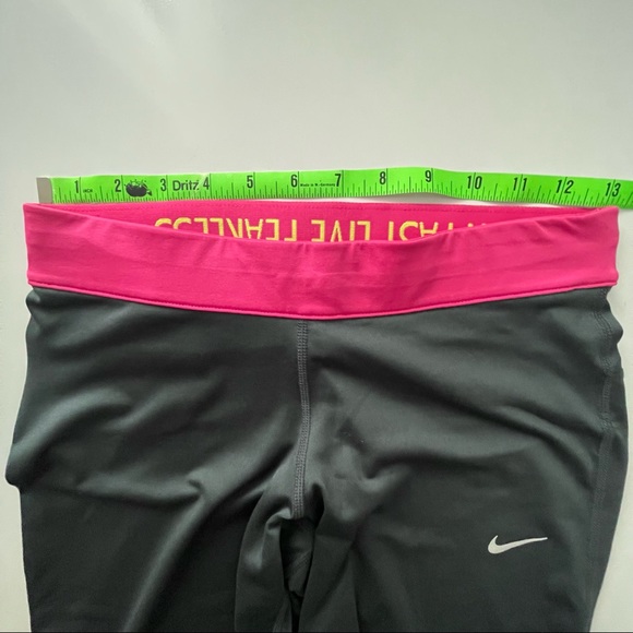 Nike Dri-Fit Run Fast Live Fearless Capri Legging - Picture 13 of 13